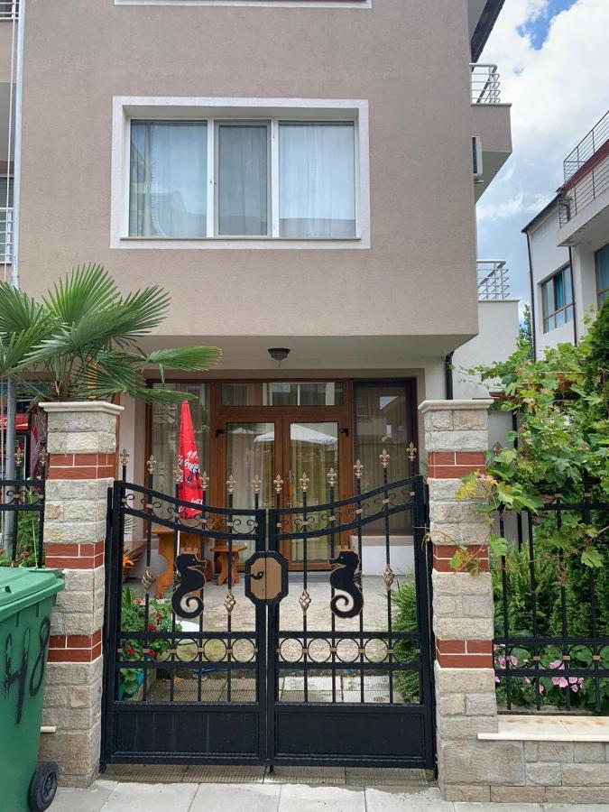 Appartamento Nesebar cozy Studio 302b Esterno foto